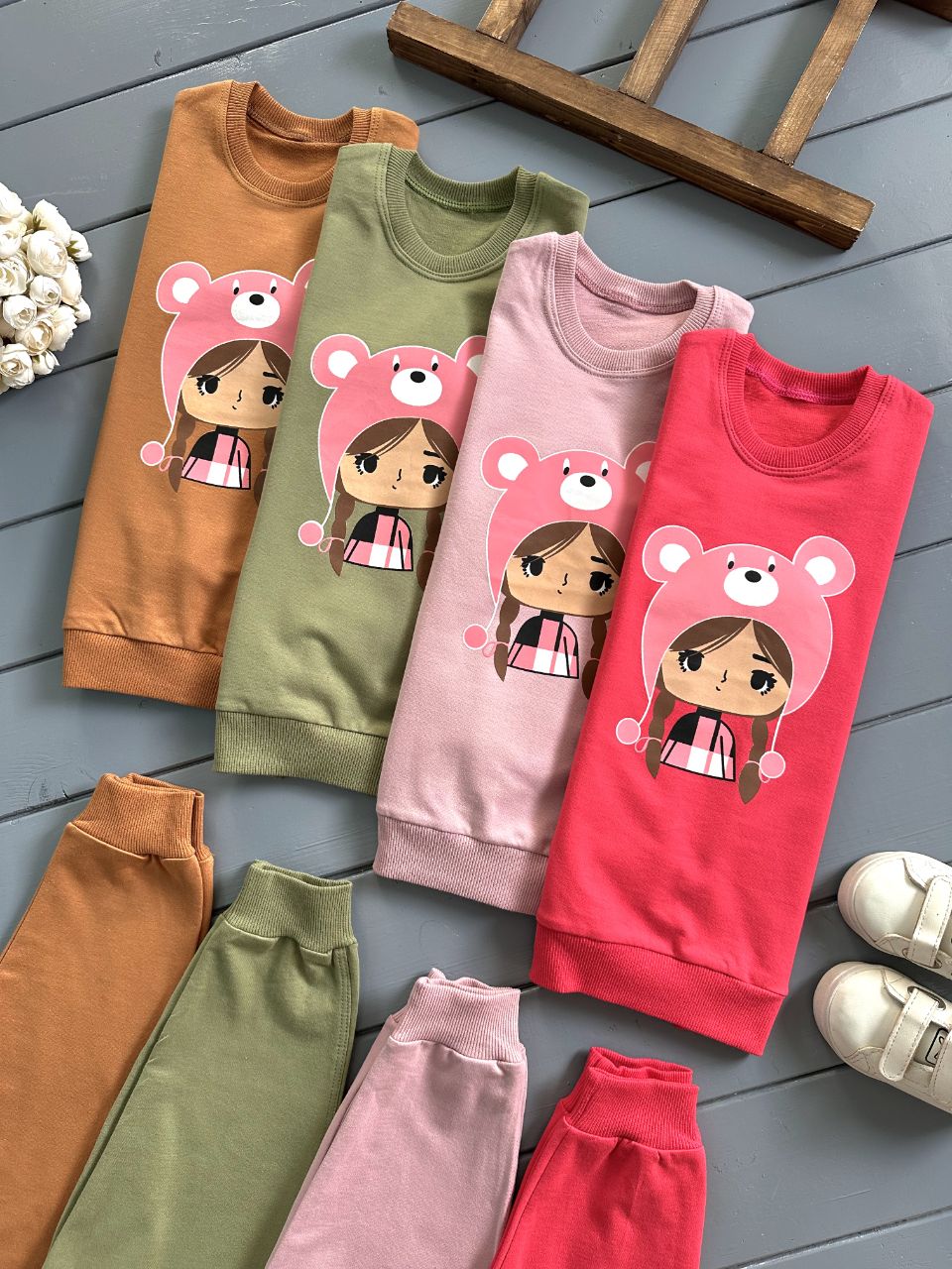 ست دختر کلاه به سر