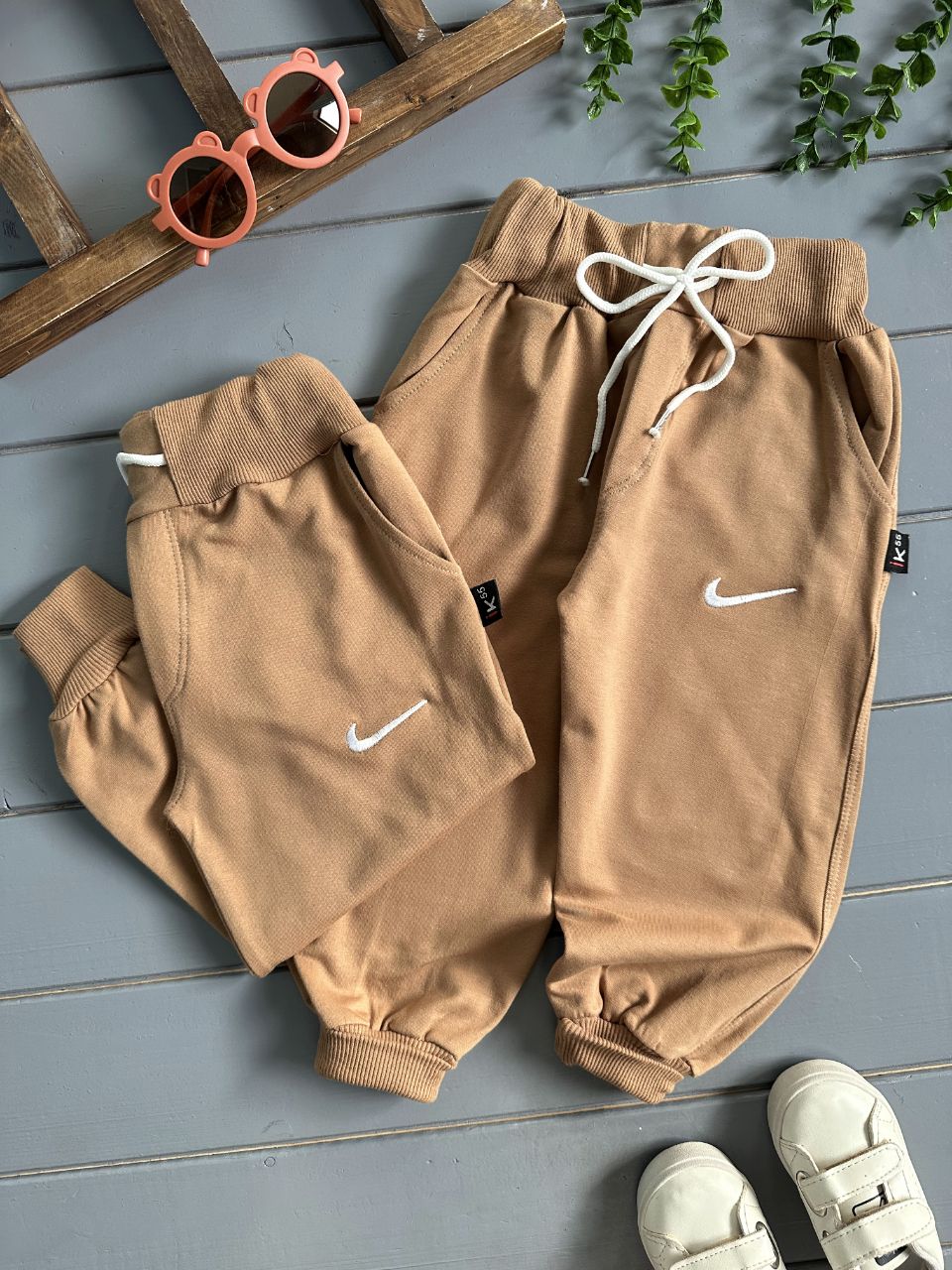 شلوار نایکی نخودی